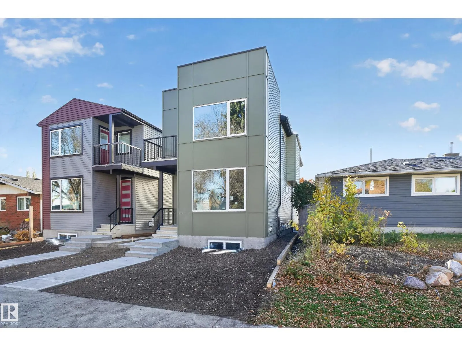 3607 112 AV NW NW