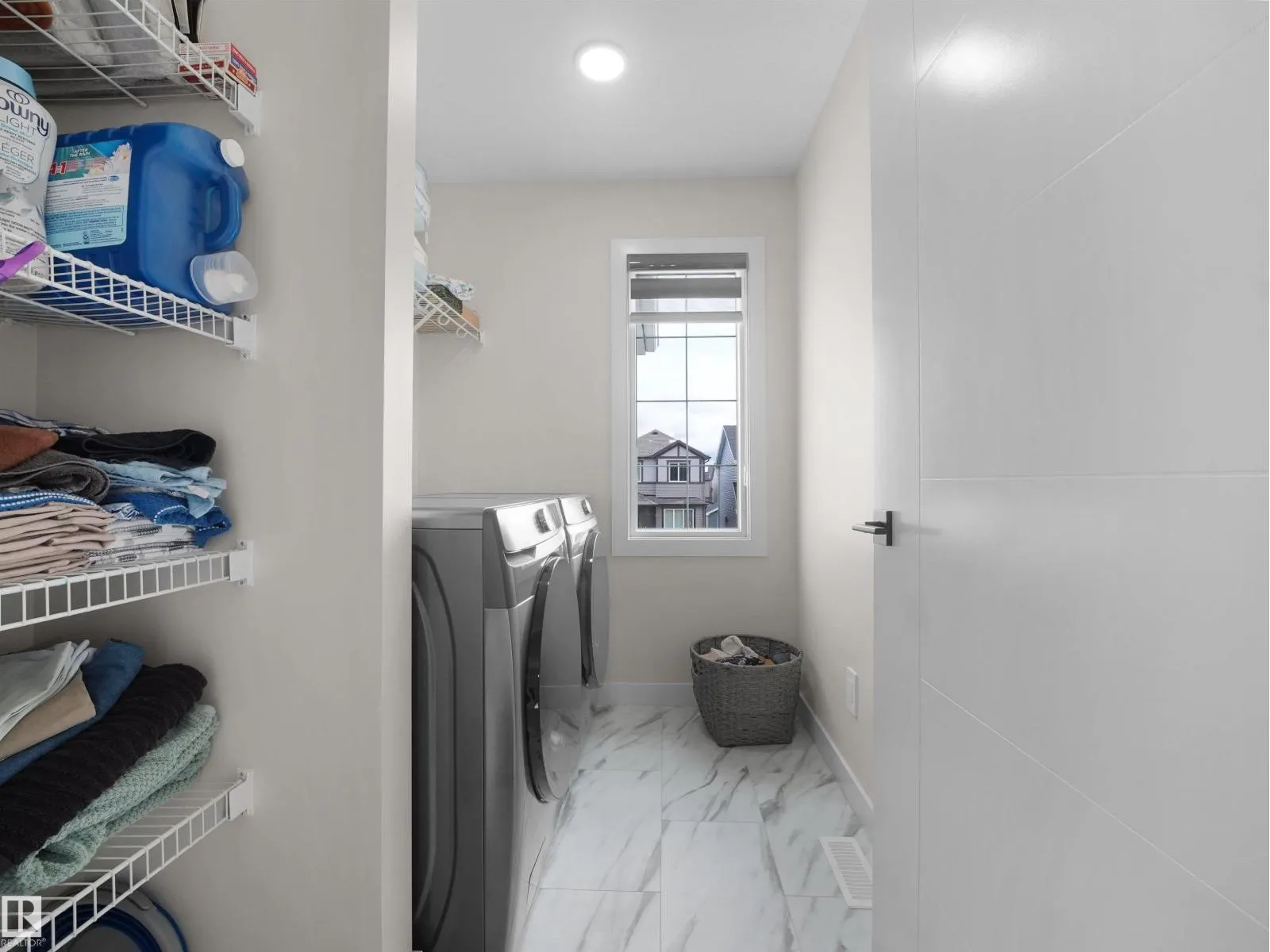 3724 214 ST NW