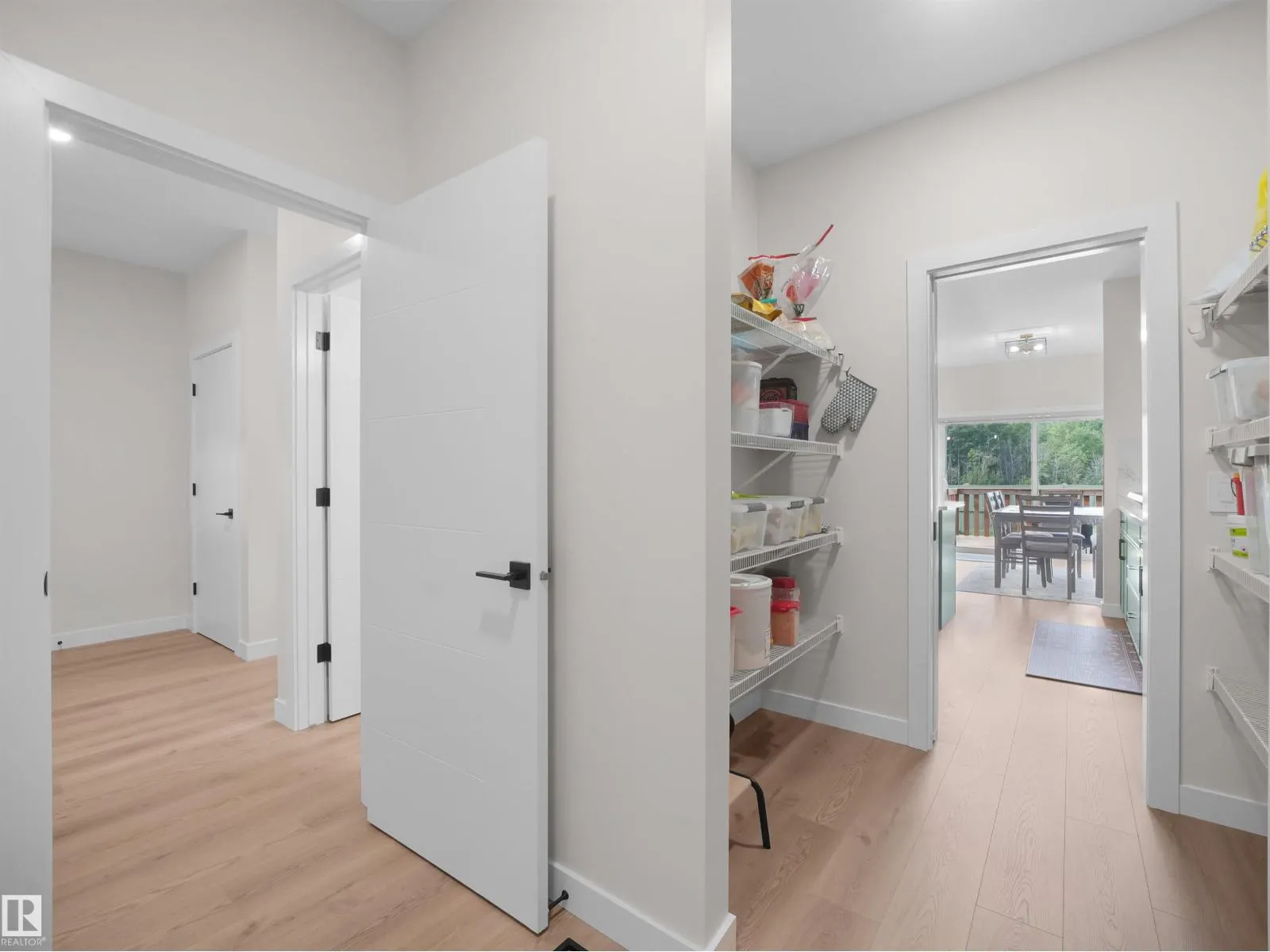 3724 214 ST NW