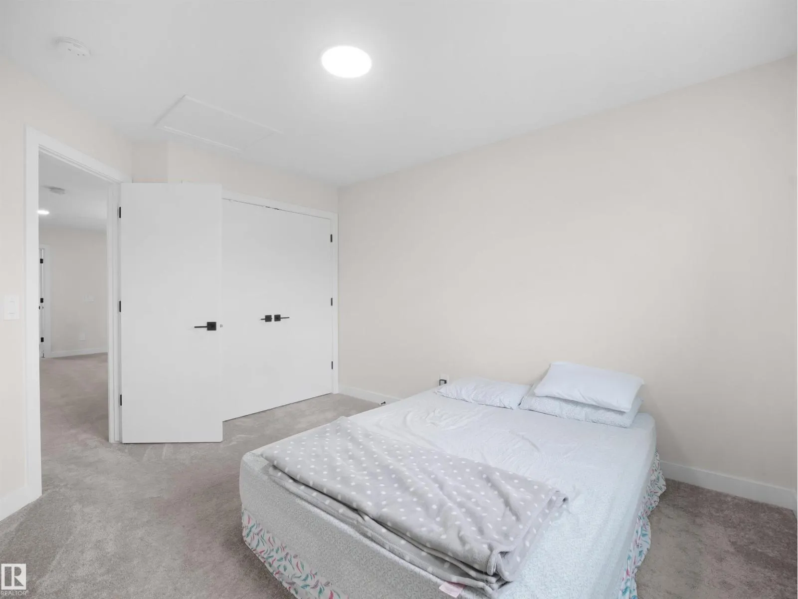 3724 214 ST NW