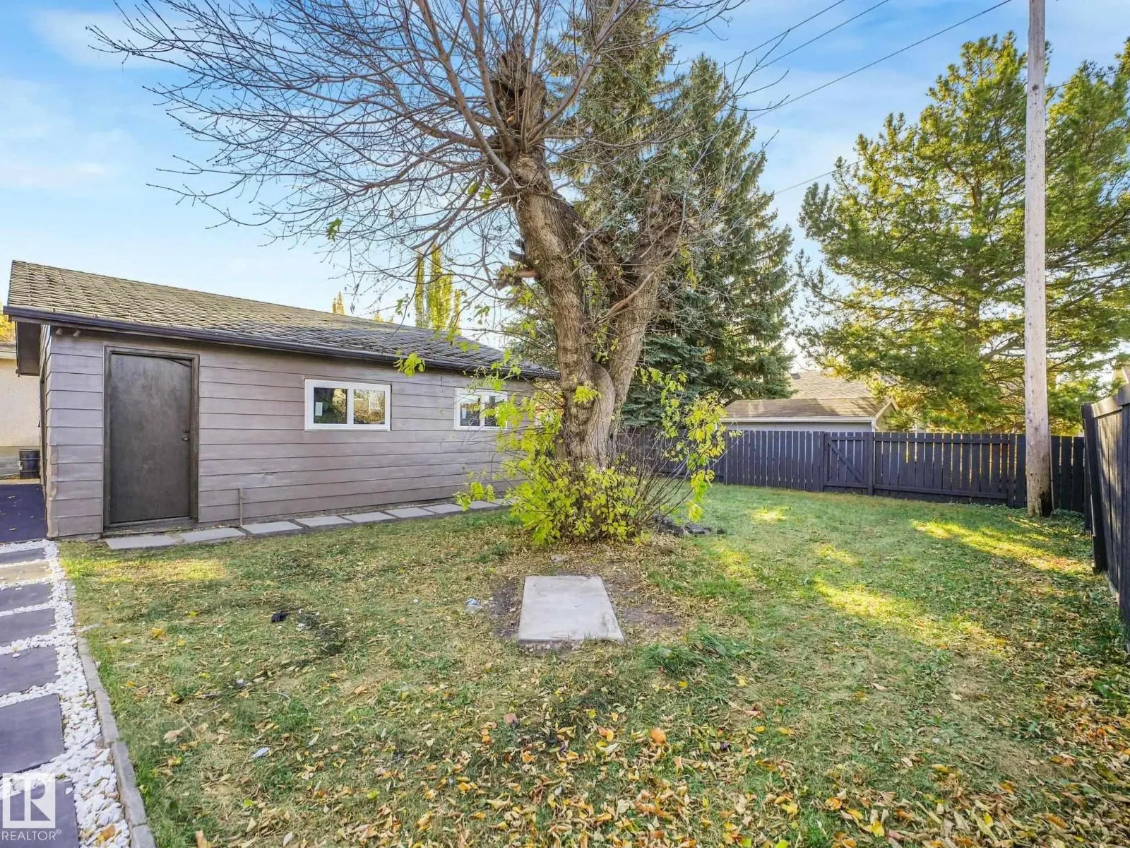 1036 MOYER DR