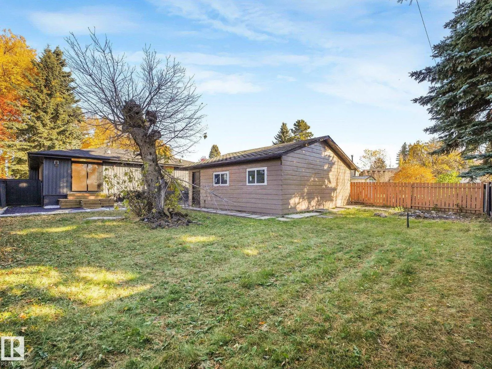 1036 MOYER DR