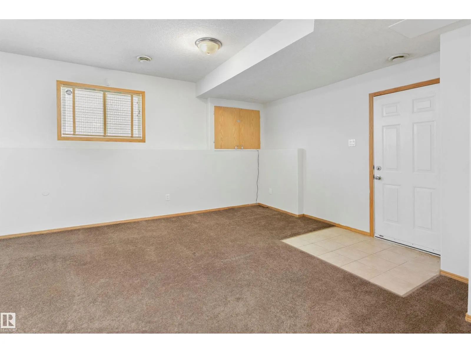 8010 166A AV NW