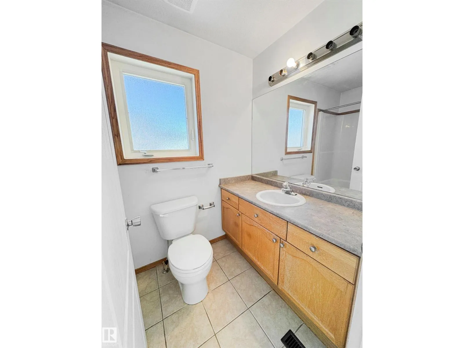8010 166A AV NW