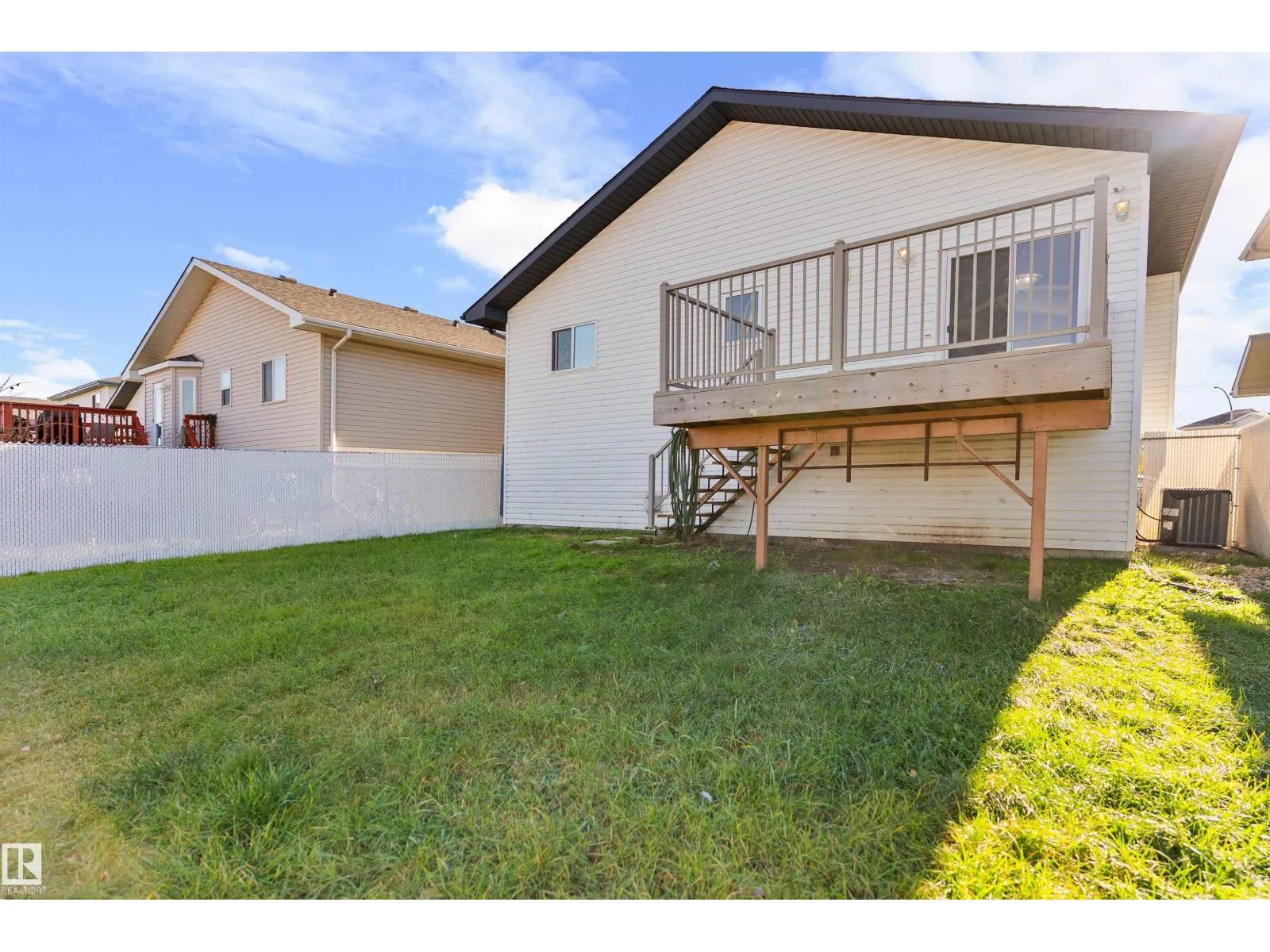 8010 166A AV NW