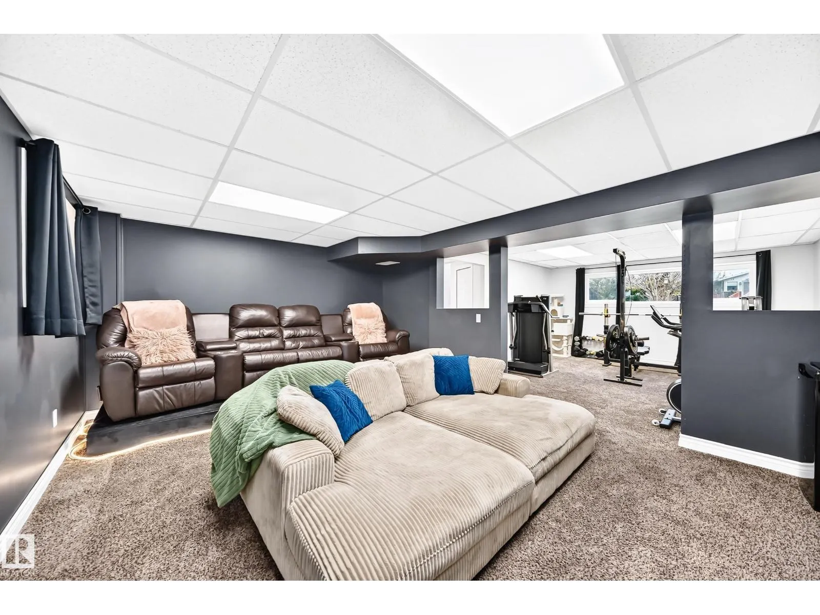 87 WAVERLEY CR