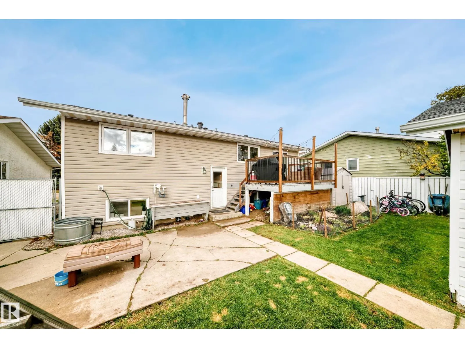 87 WAVERLEY CR