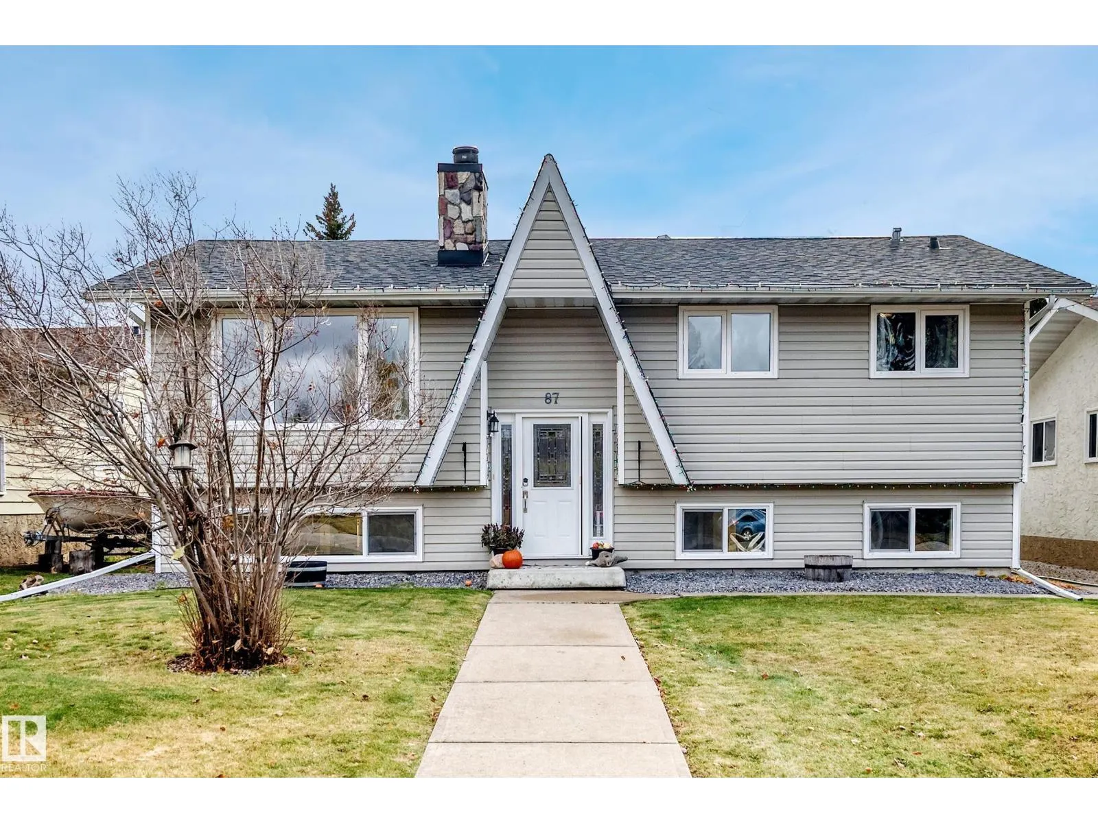 87 WAVERLEY CR