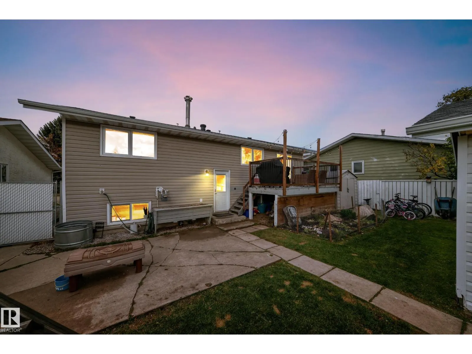 87 WAVERLEY CR