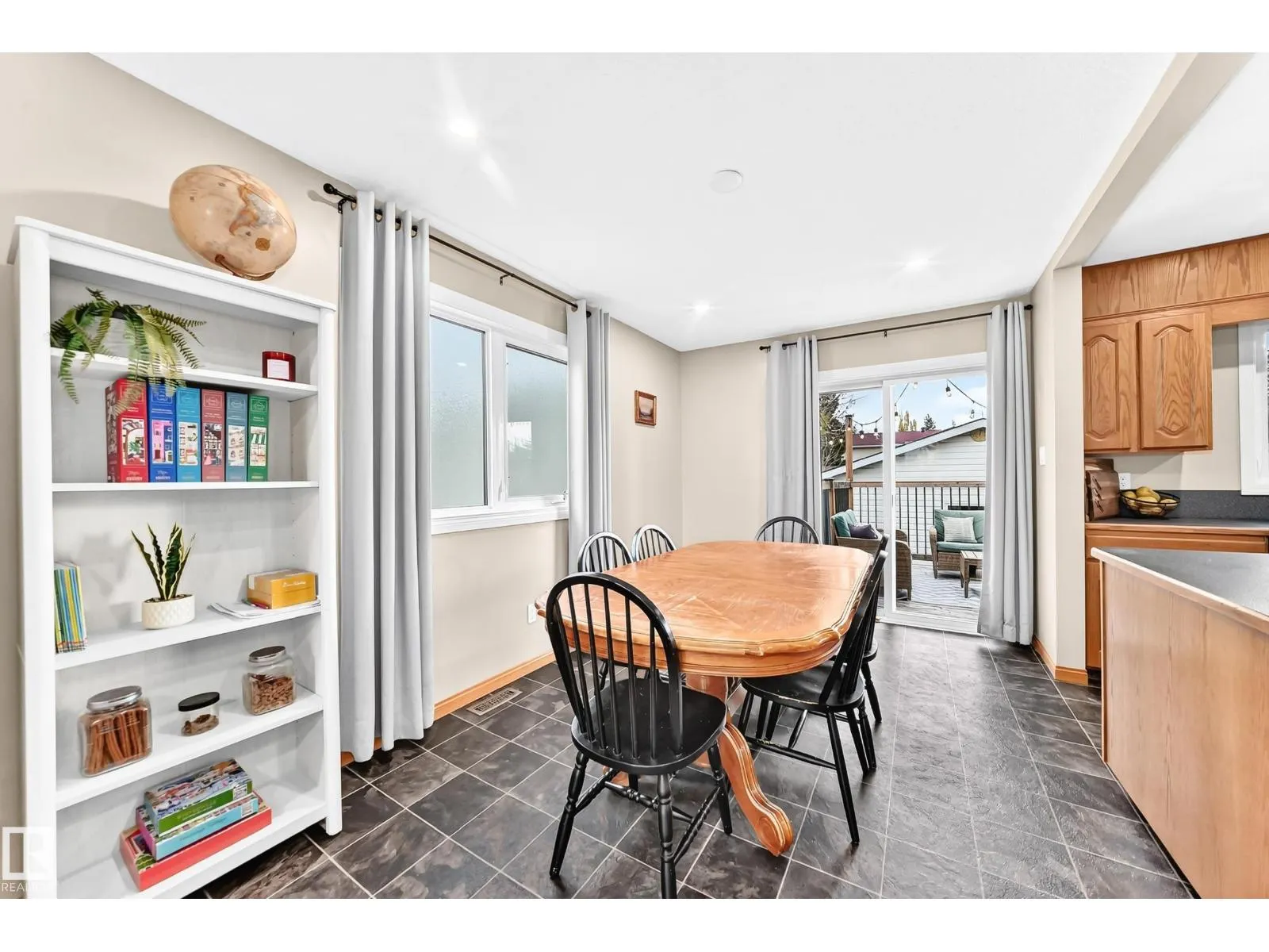87 WAVERLEY CR