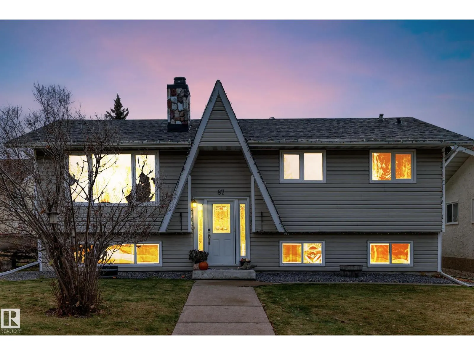 87 WAVERLEY CR