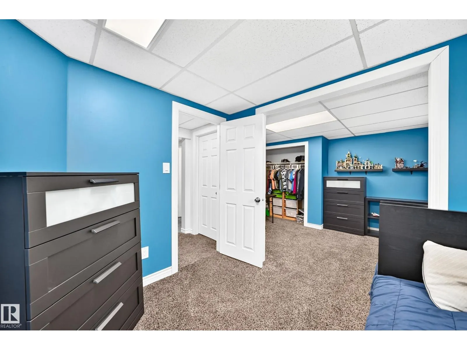 87 WAVERLEY CR