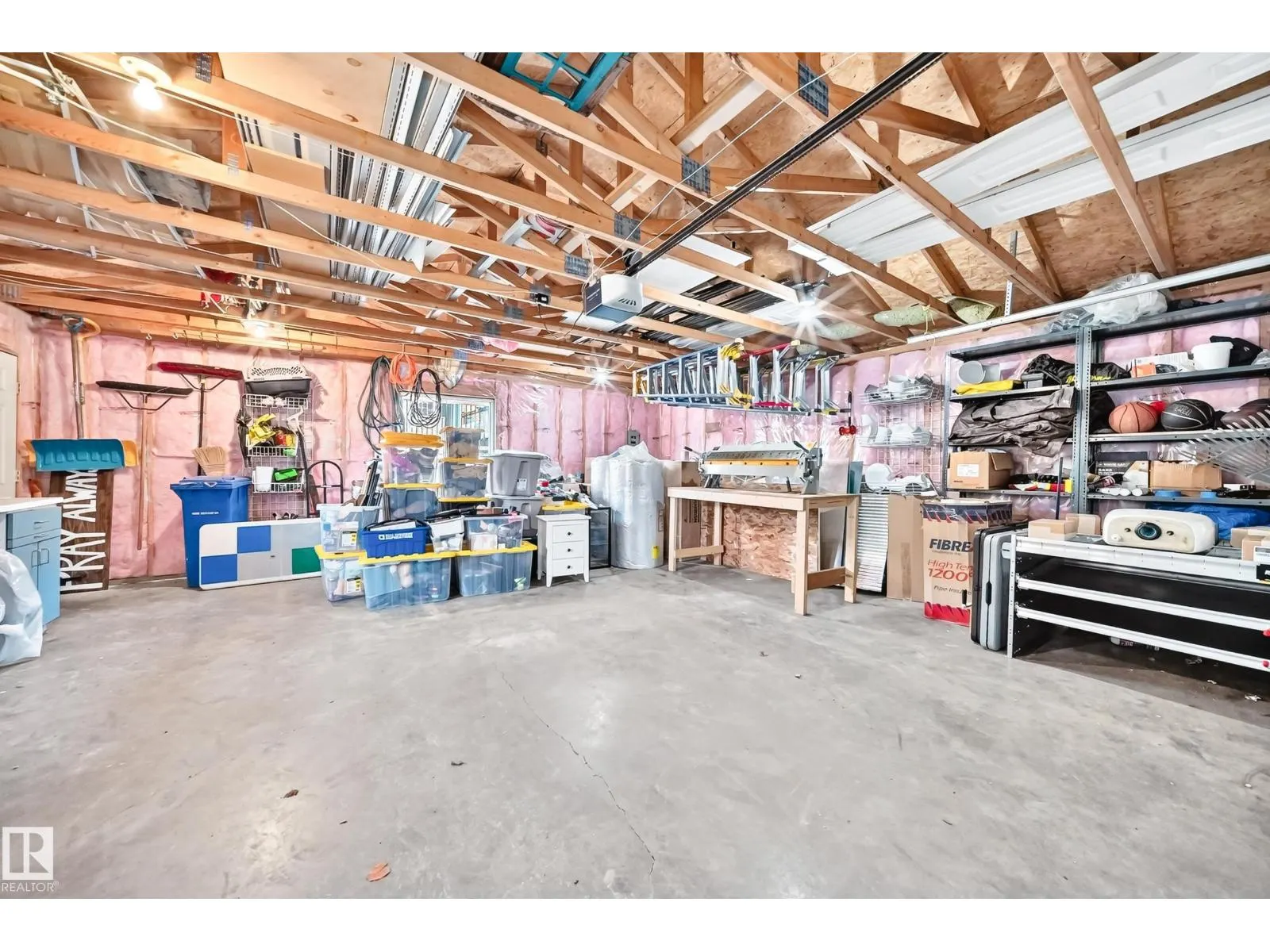 87 WAVERLEY CR
