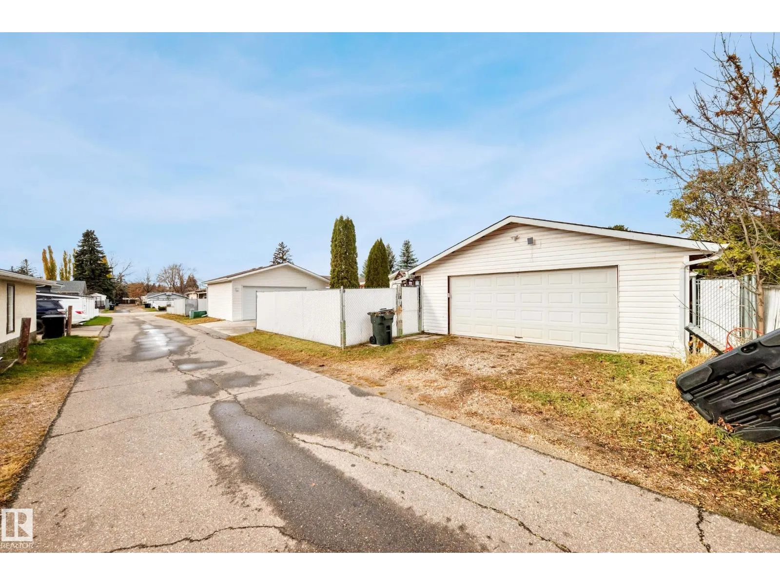 87 WAVERLEY CR