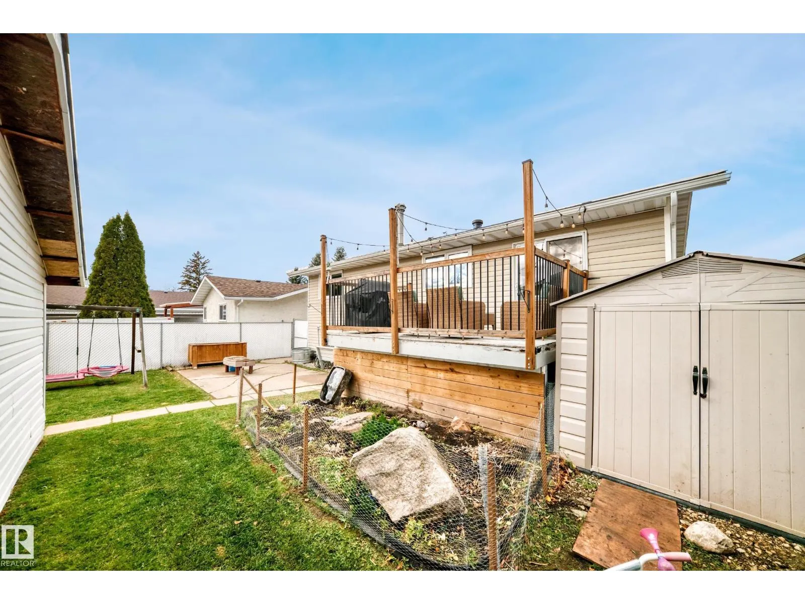87 WAVERLEY CR