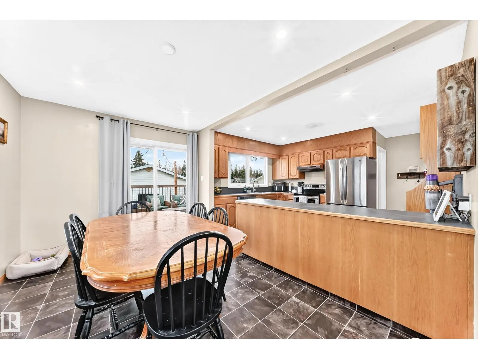 87 WAVERLEY CR