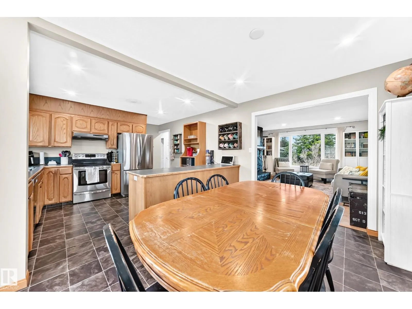 87 WAVERLEY CR