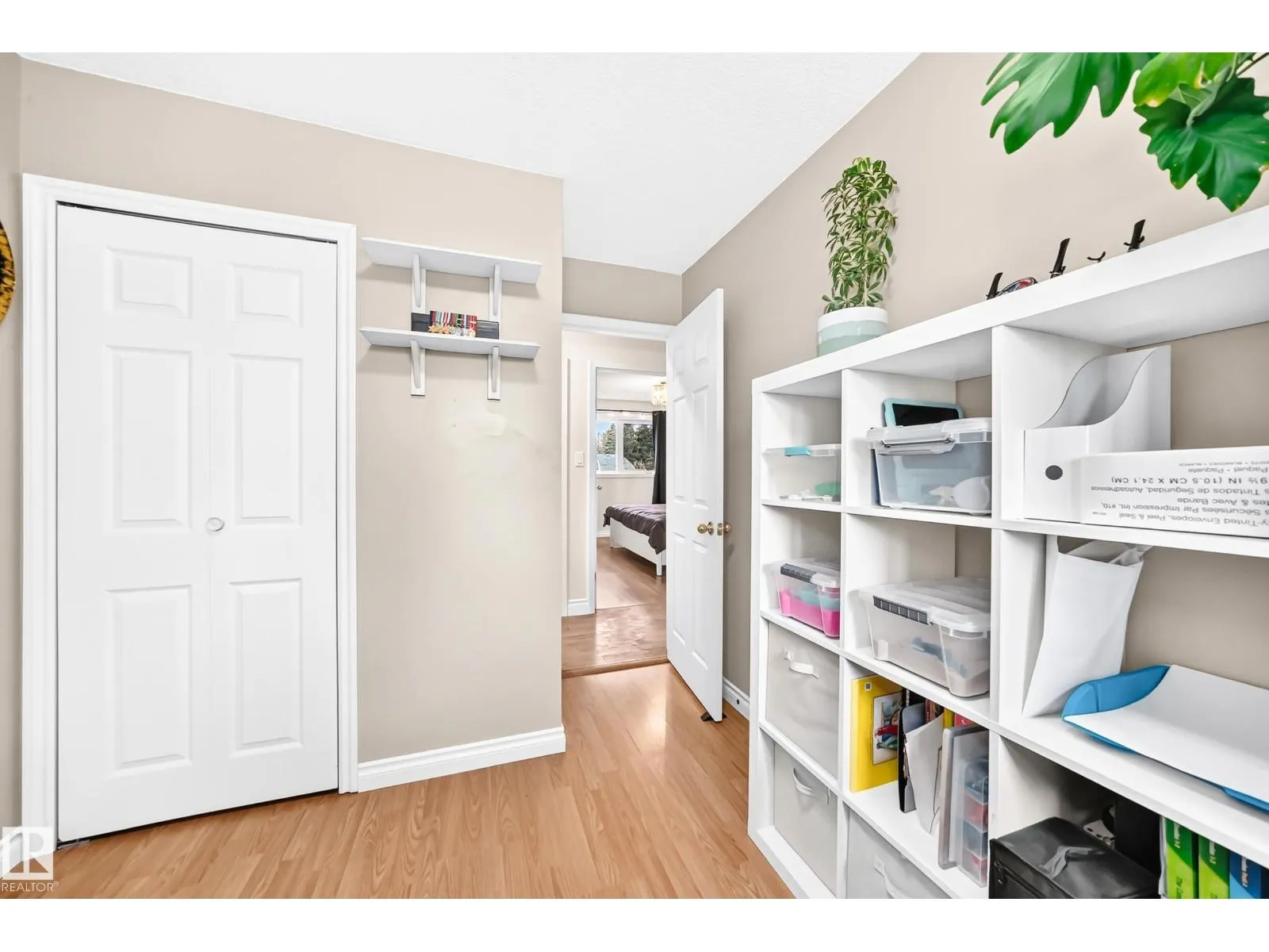 87 WAVERLEY CR