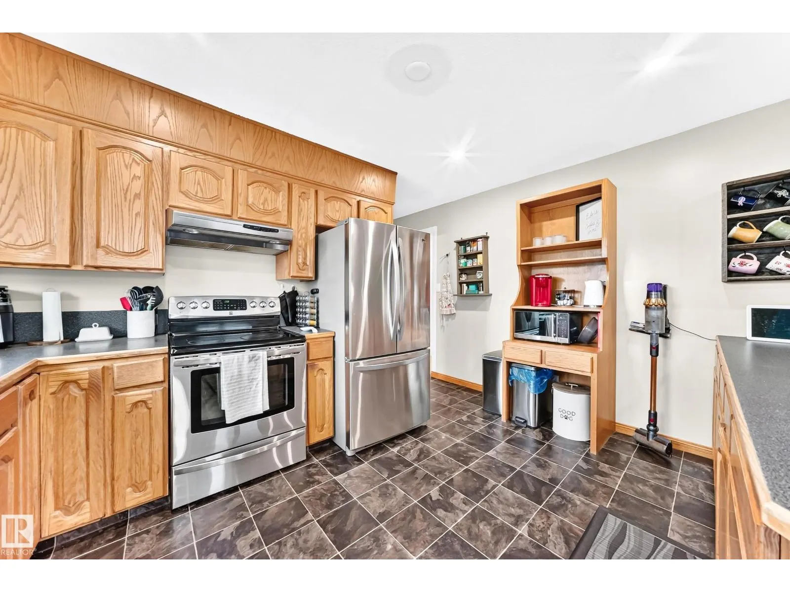 87 WAVERLEY CR