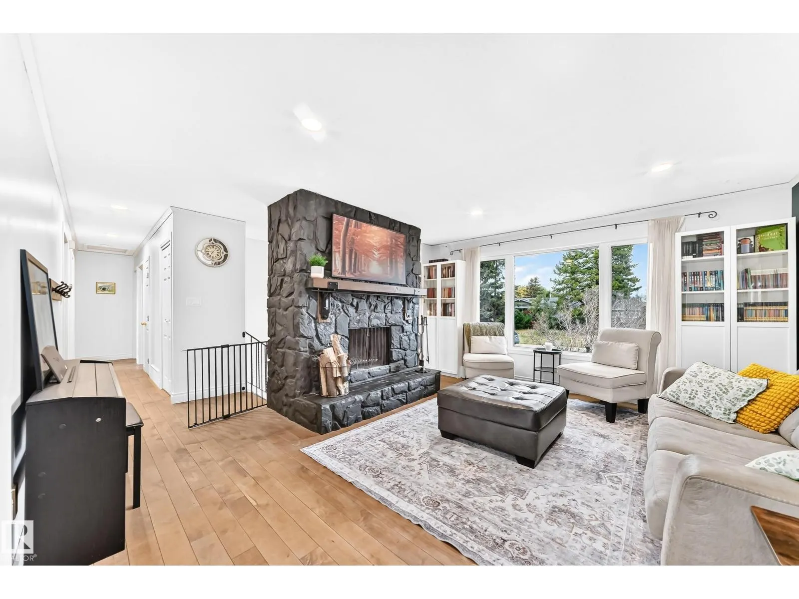 87 WAVERLEY CR