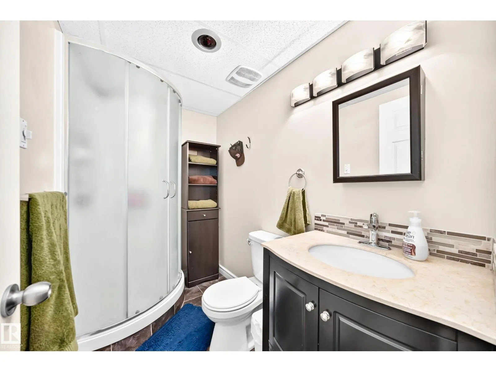 87 WAVERLEY CR