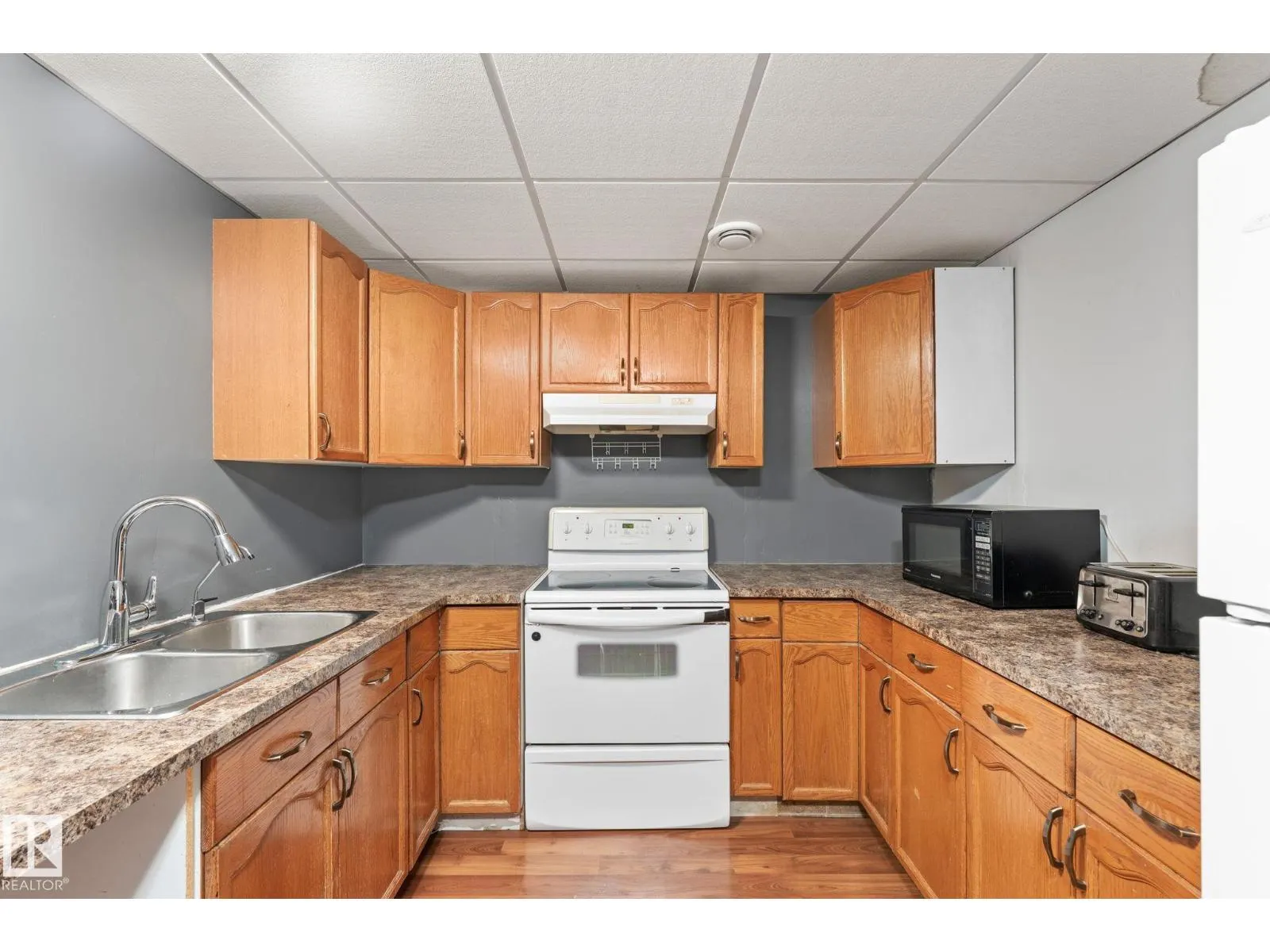 17607 91 ST NW