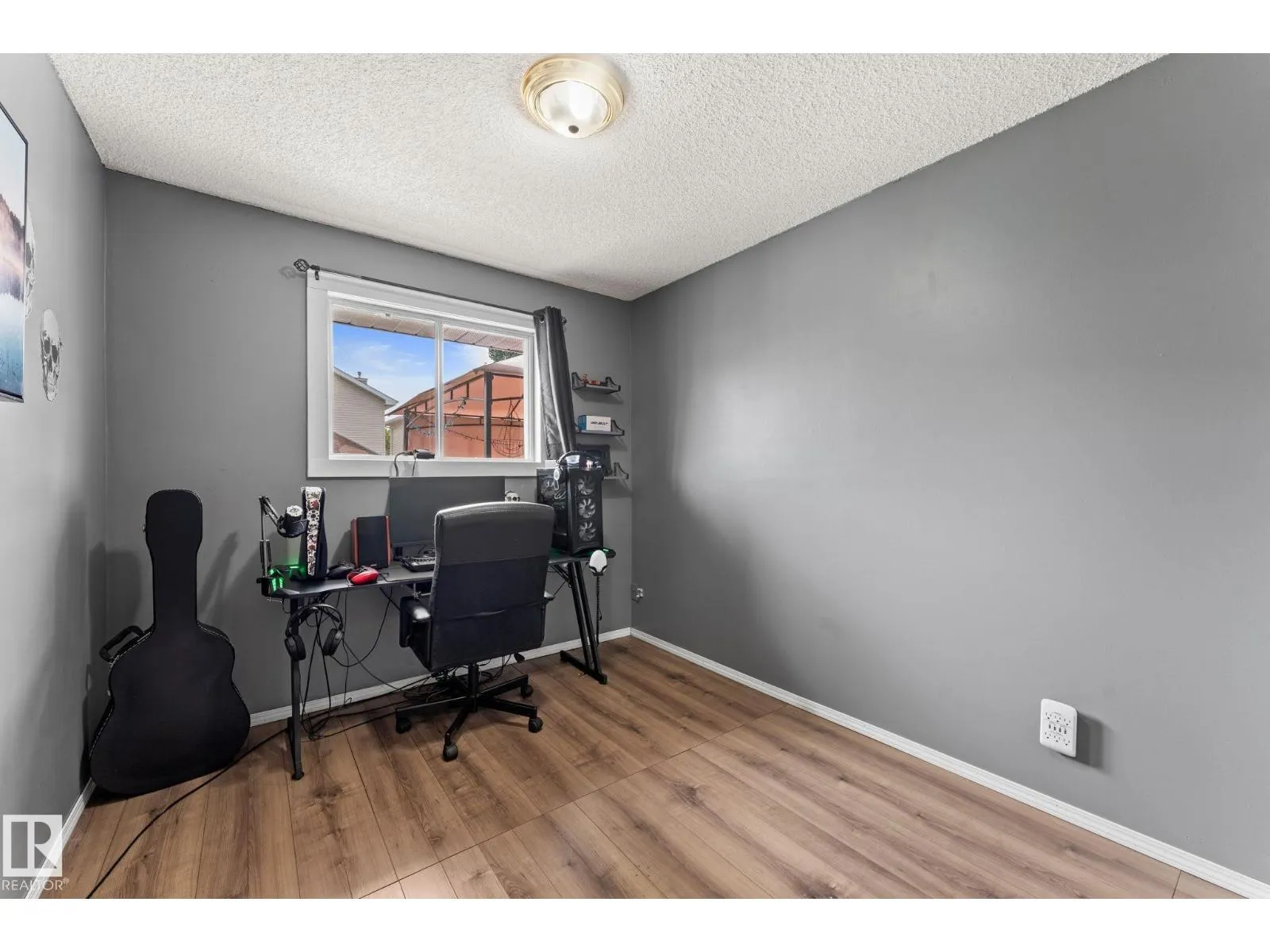 17607 91 ST NW
