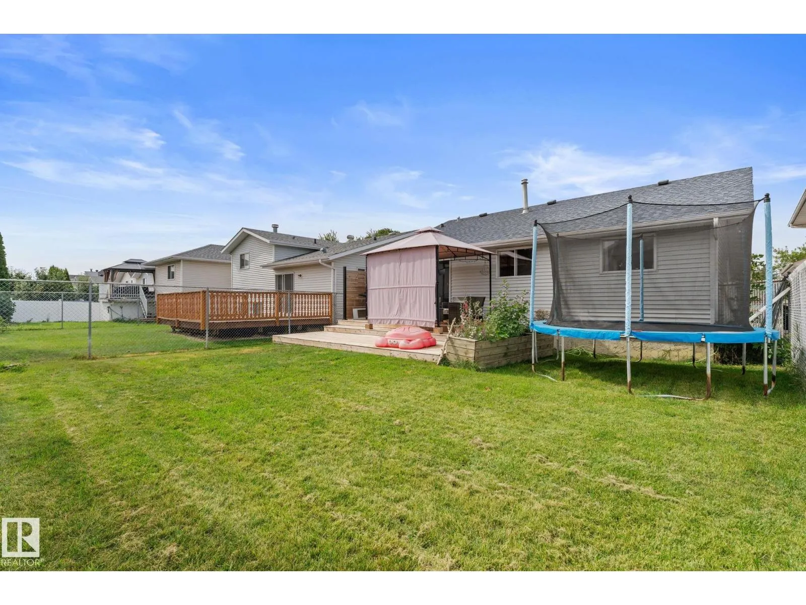 17607 91 ST NW