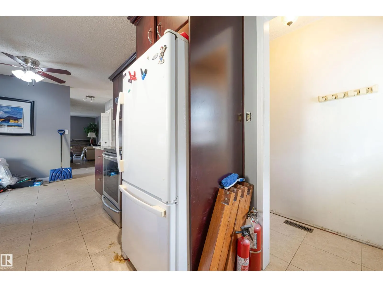 9224 82 ST
