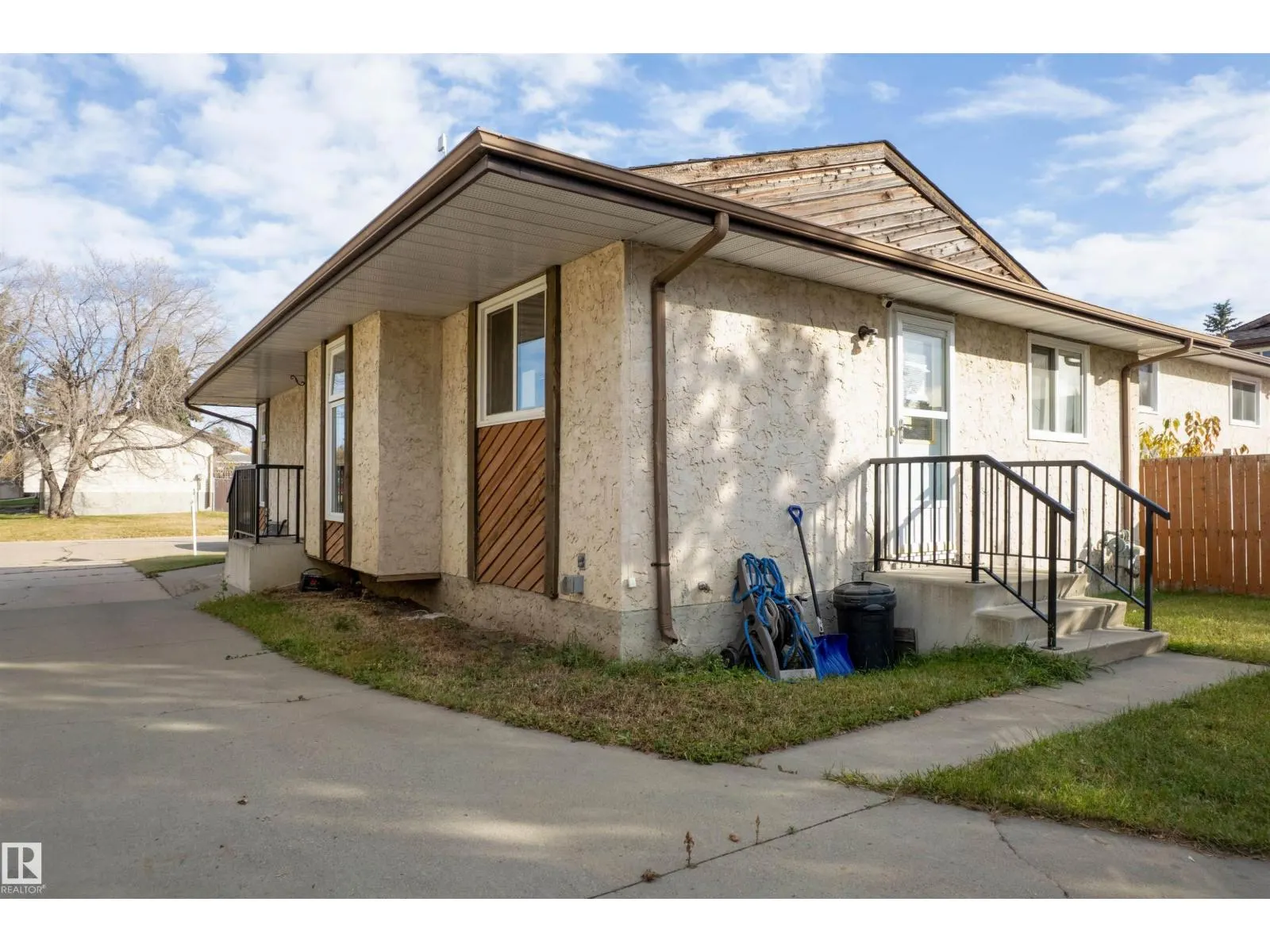 9224 82 ST