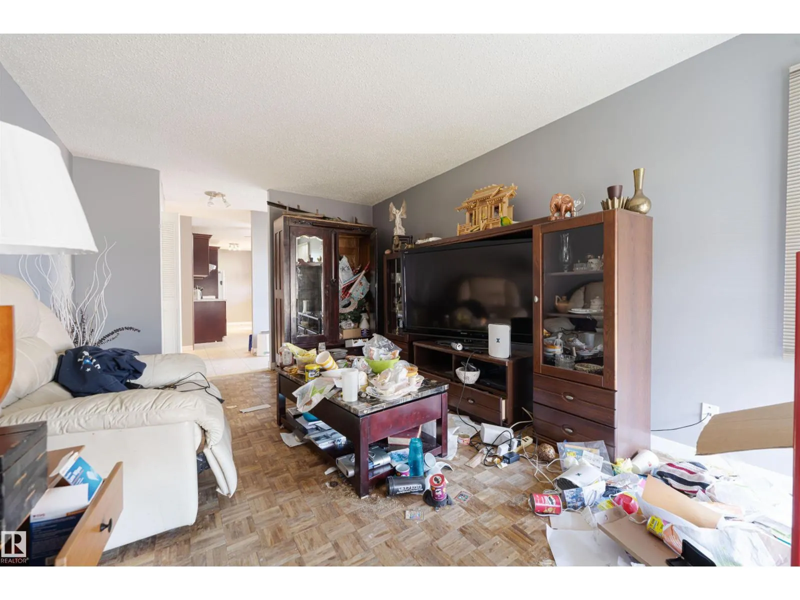9224 82 ST