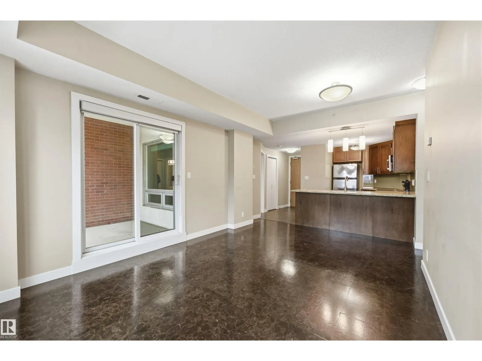 #805 10055 118 ST NW