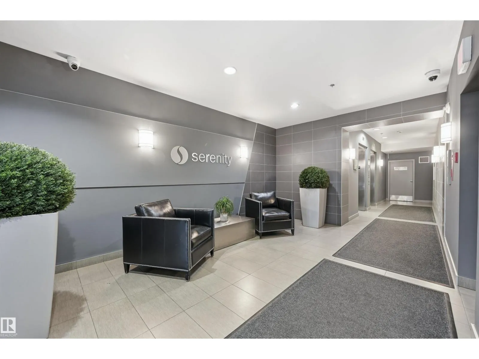 #805 10055 118 ST NW