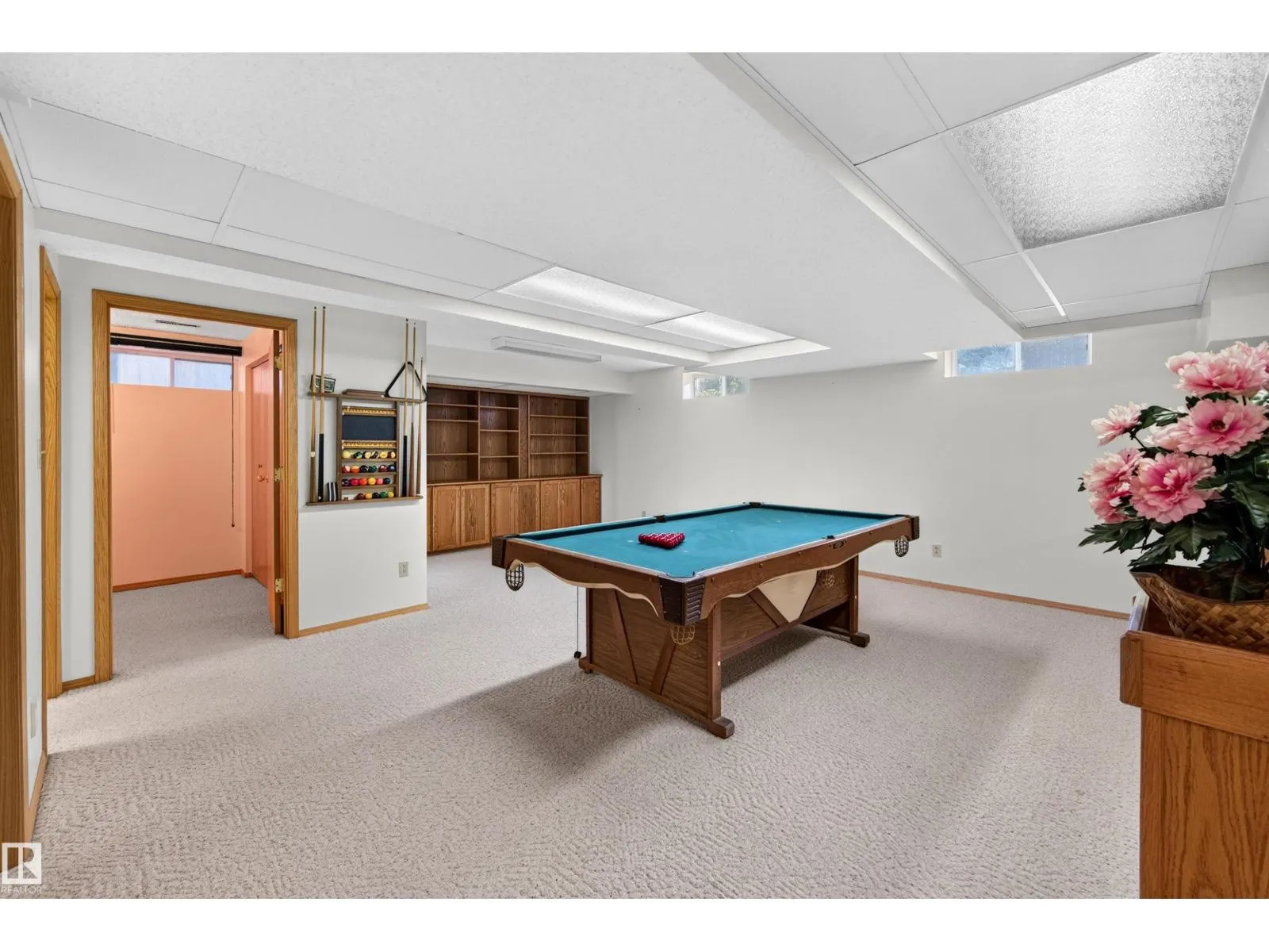 7 LANGHOLM DR
