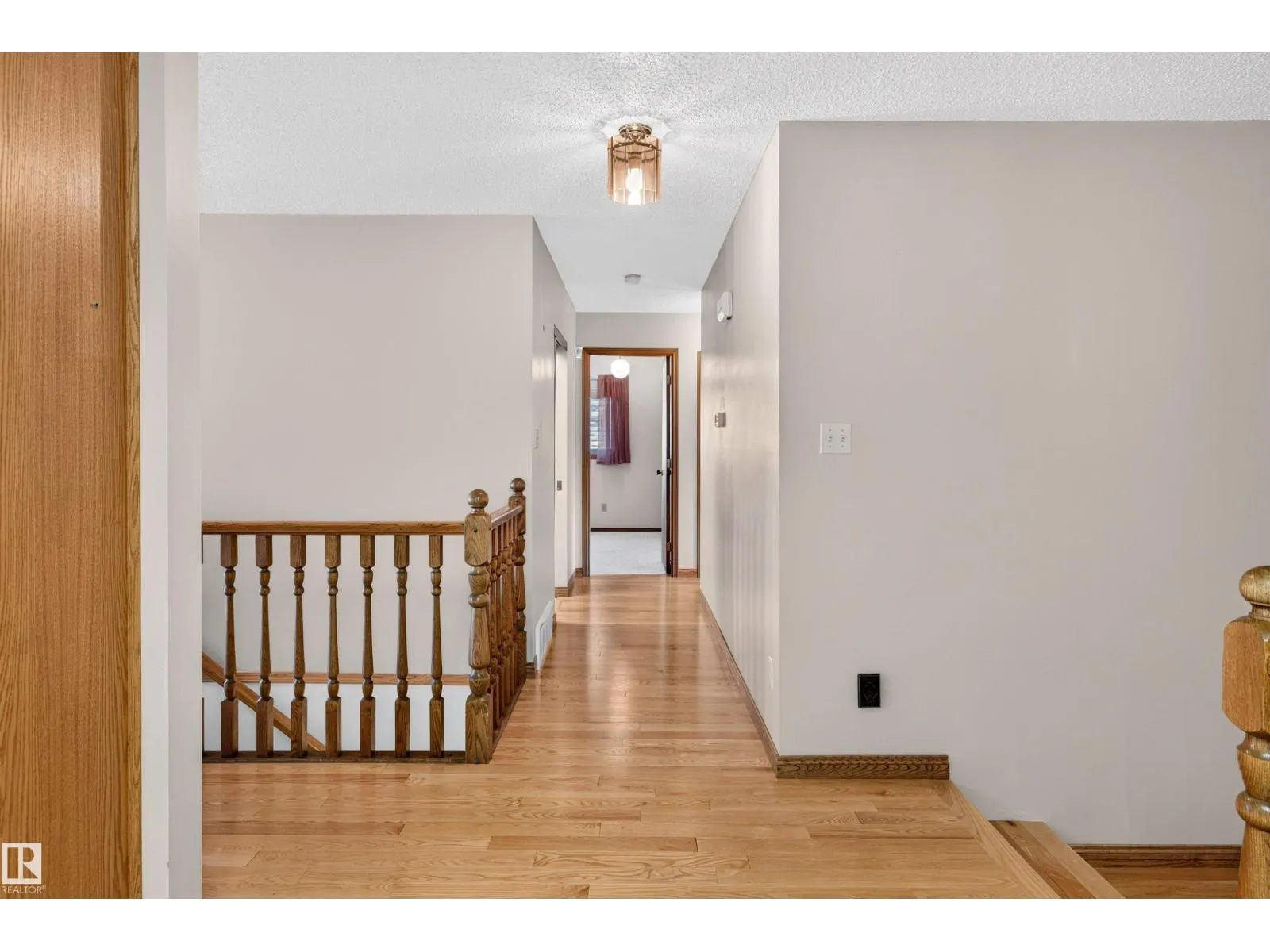 7 LANGHOLM DR