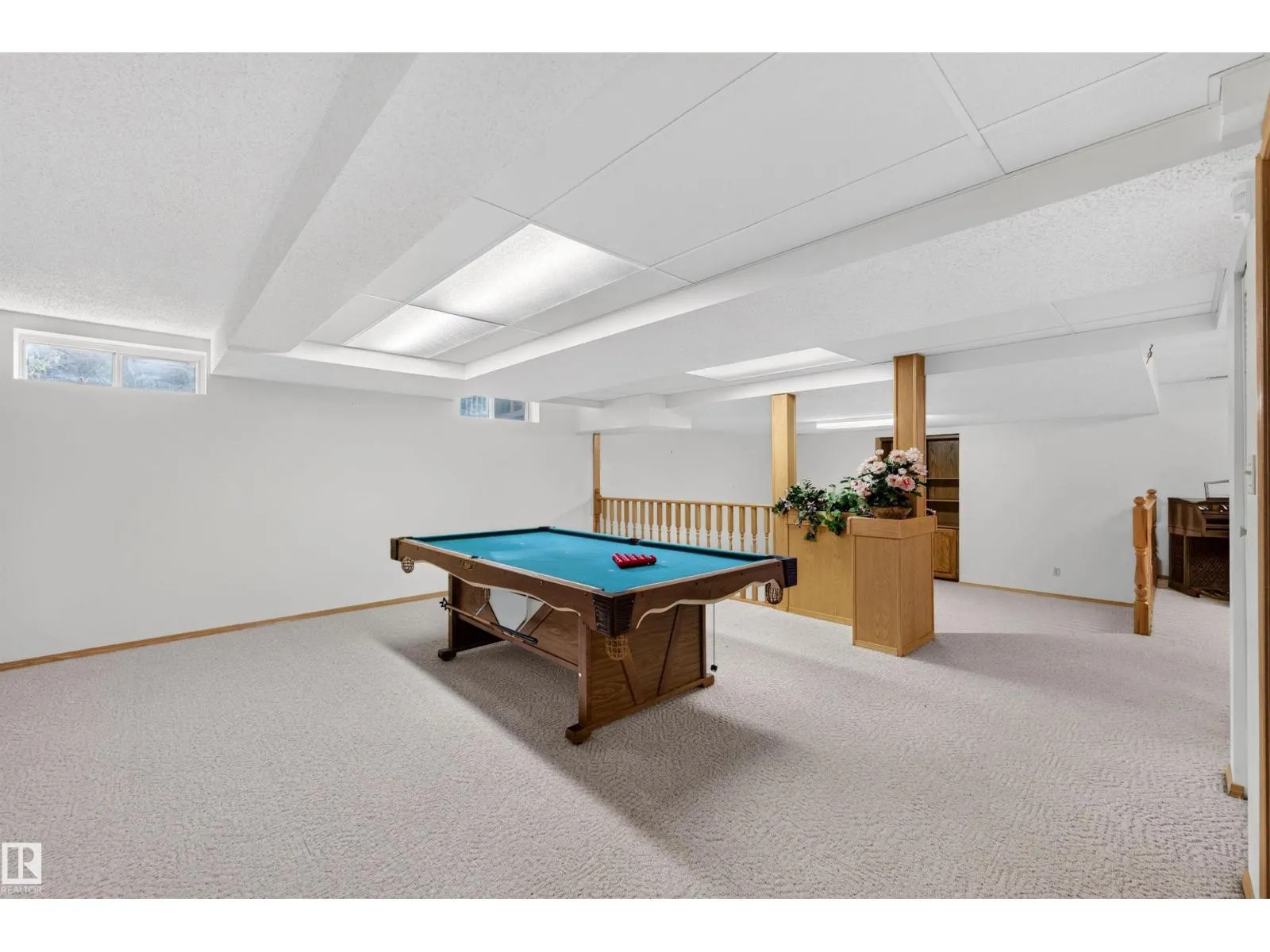 7 LANGHOLM DR