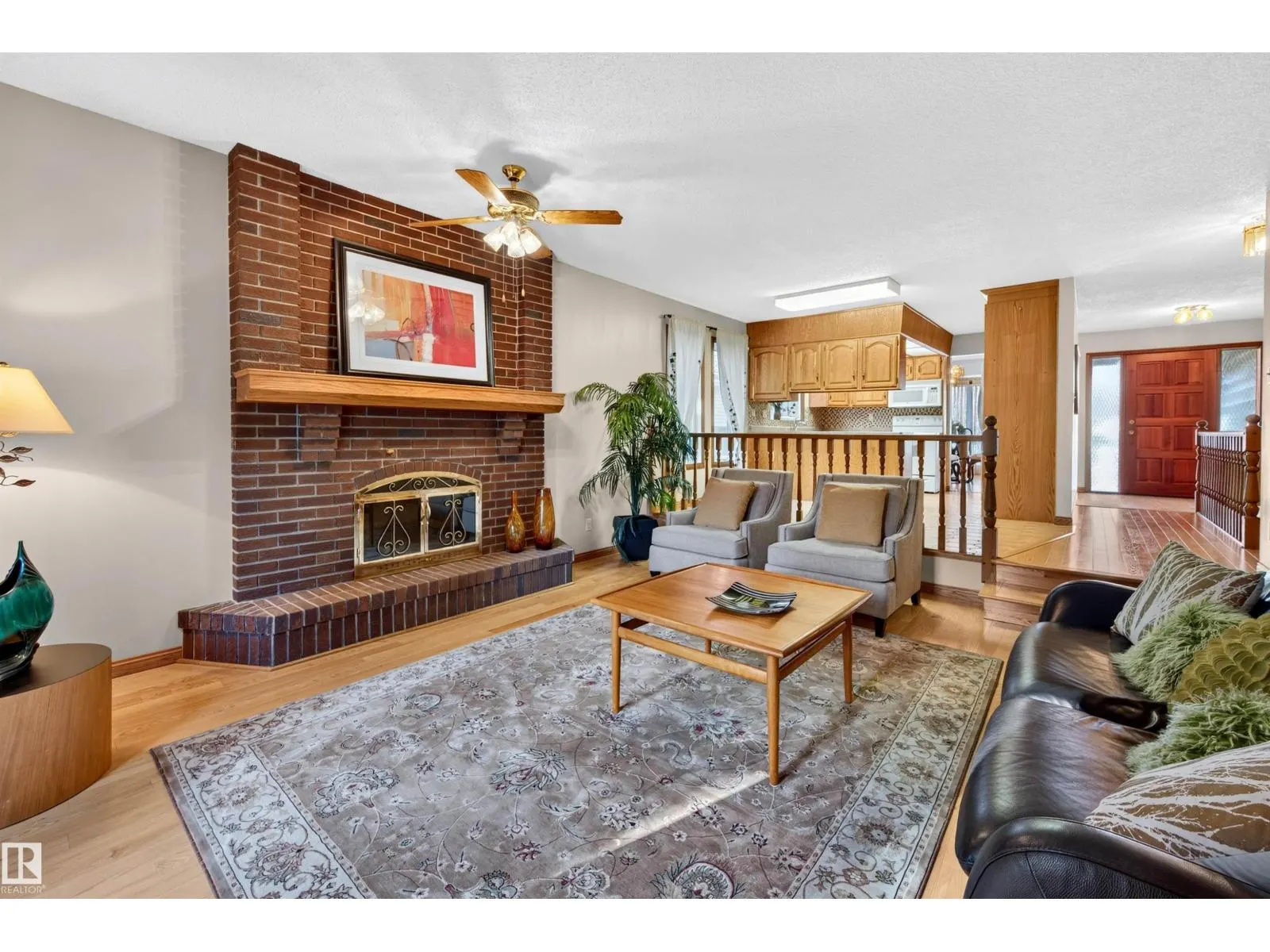 7 LANGHOLM DR
