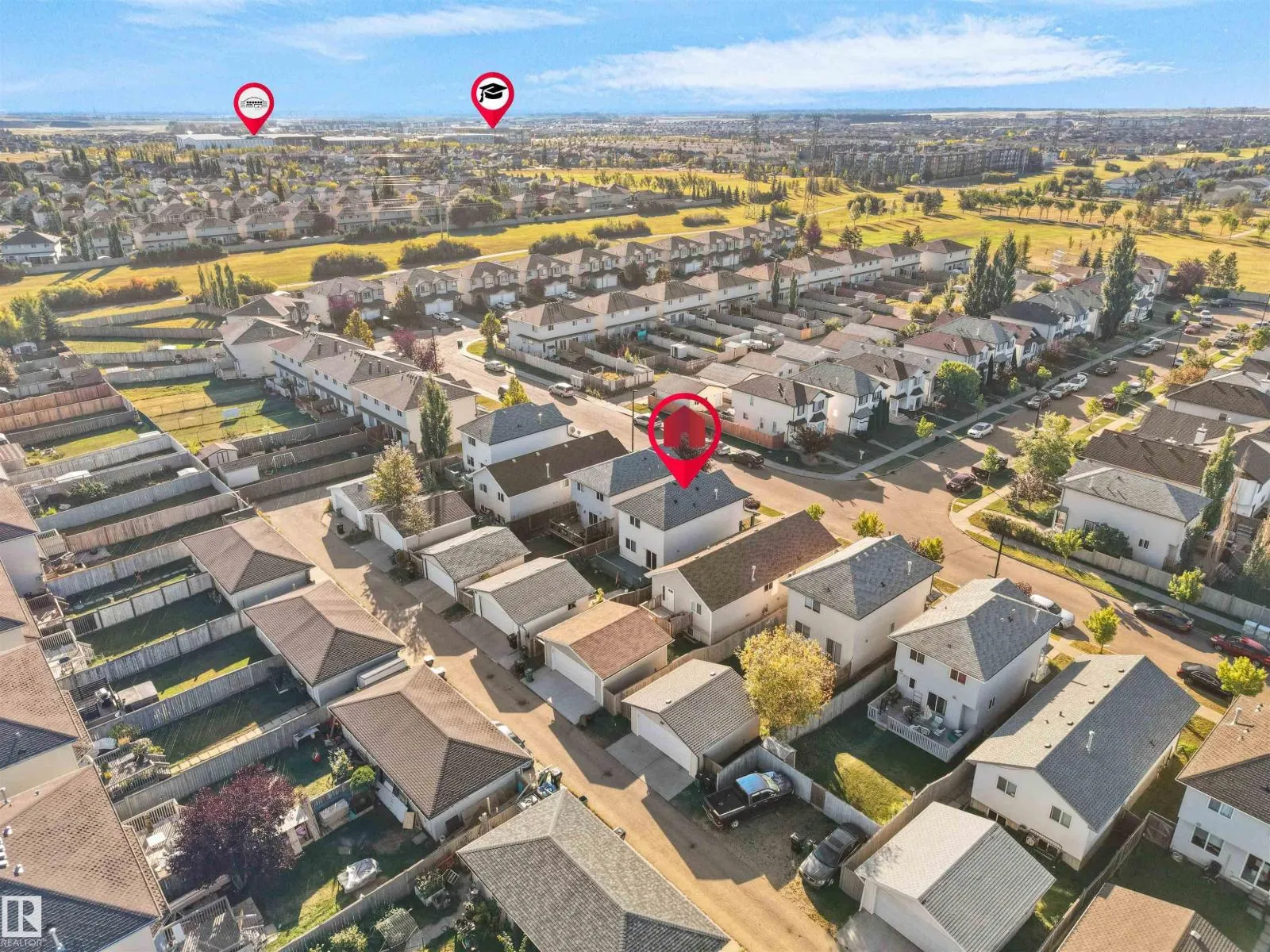 3122 30 AV NW