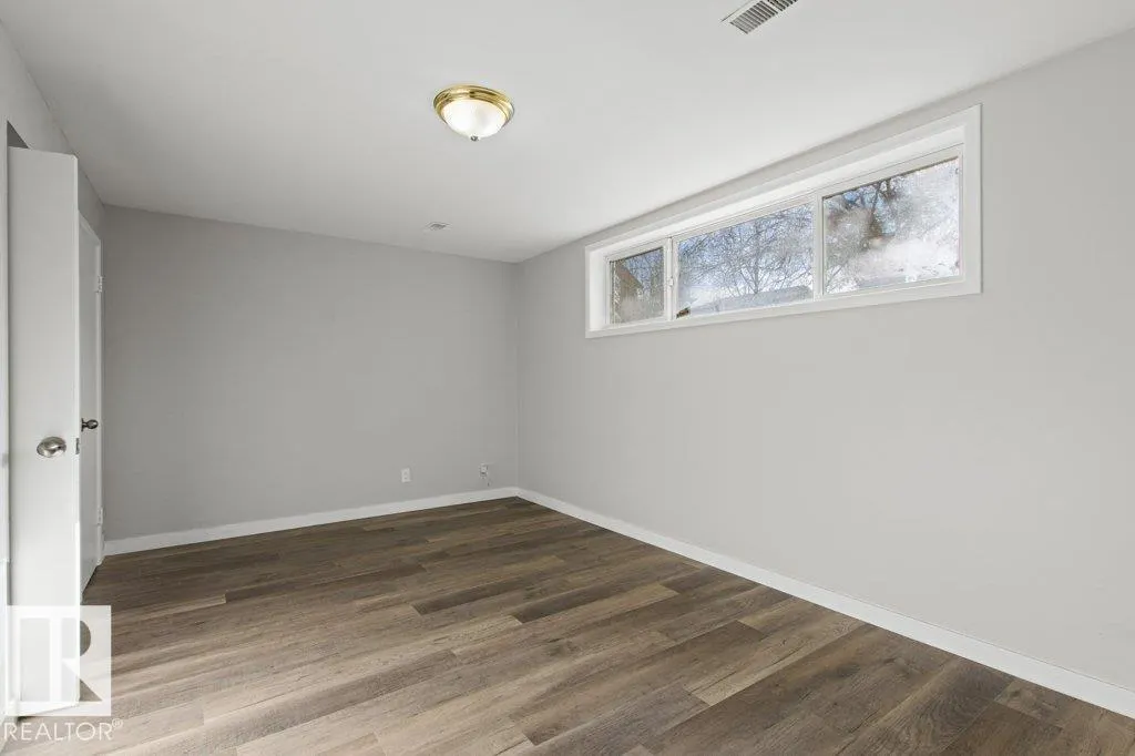 9640 74 AV NW