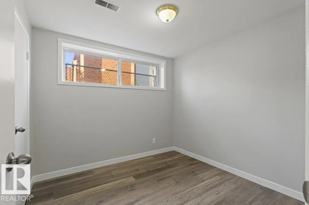 9640 74 AV NW