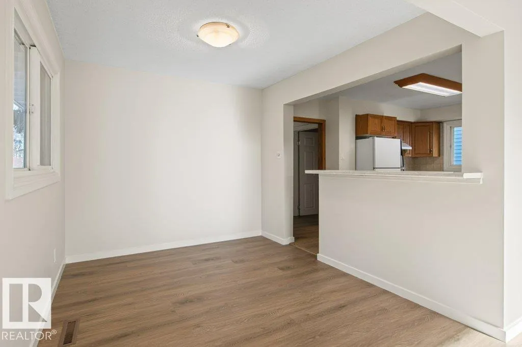 9640 74 AV NW