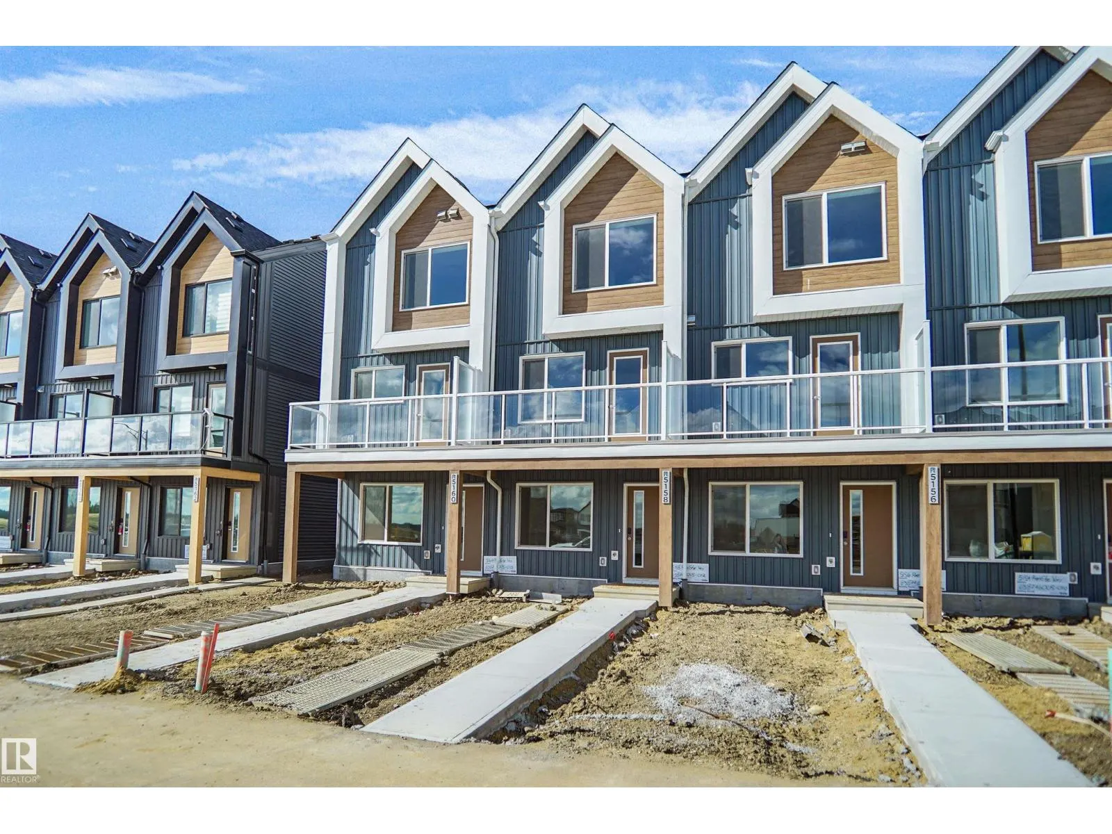 5174 RIVER'S EDGE WY NW