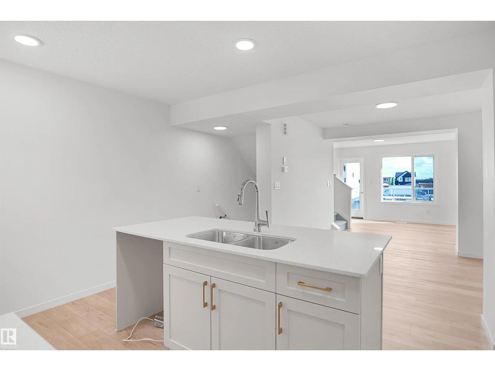 5174 RIVER'S EDGE WY NW