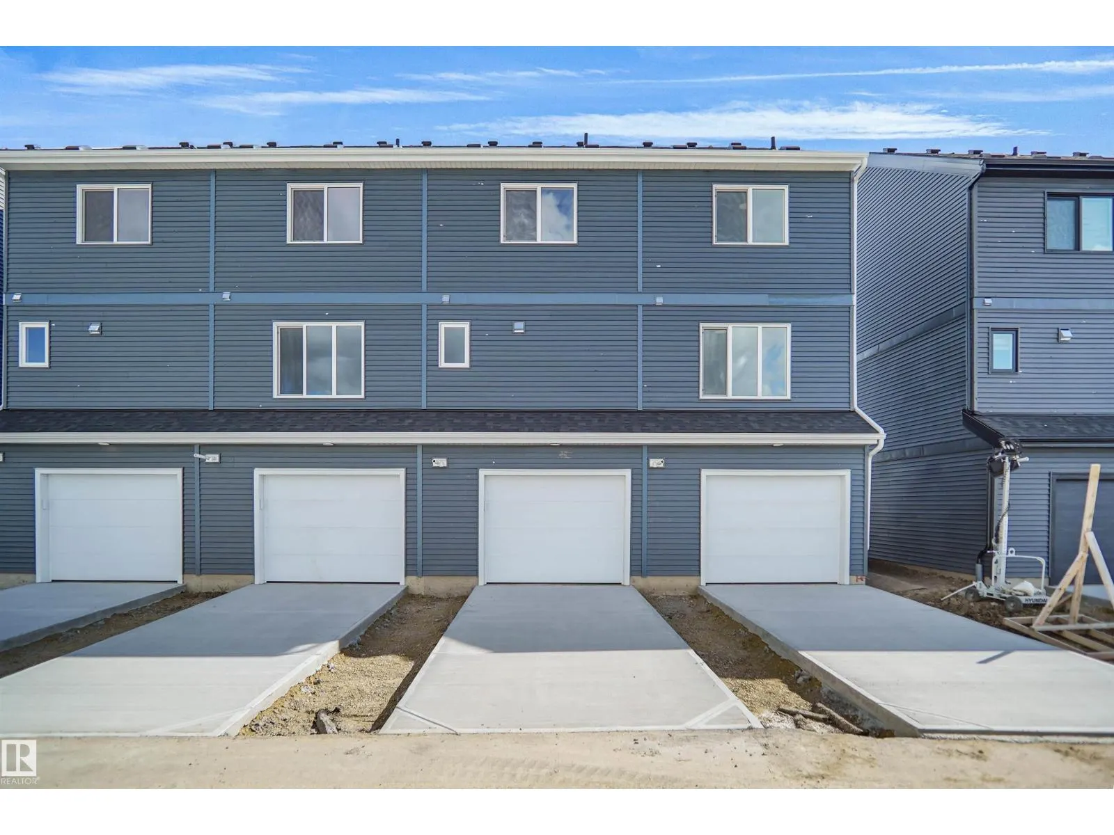 5174 RIVER'S EDGE WY NW