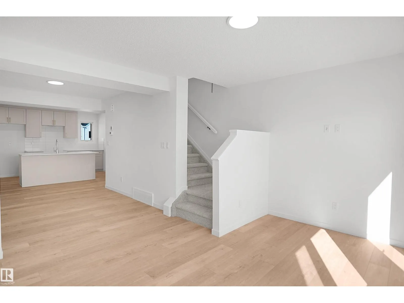 5174 RIVER'S EDGE WY NW