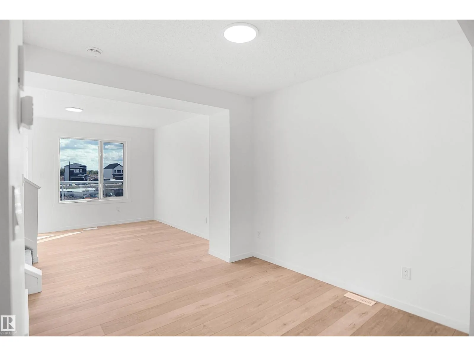 5174 RIVER'S EDGE WY NW
