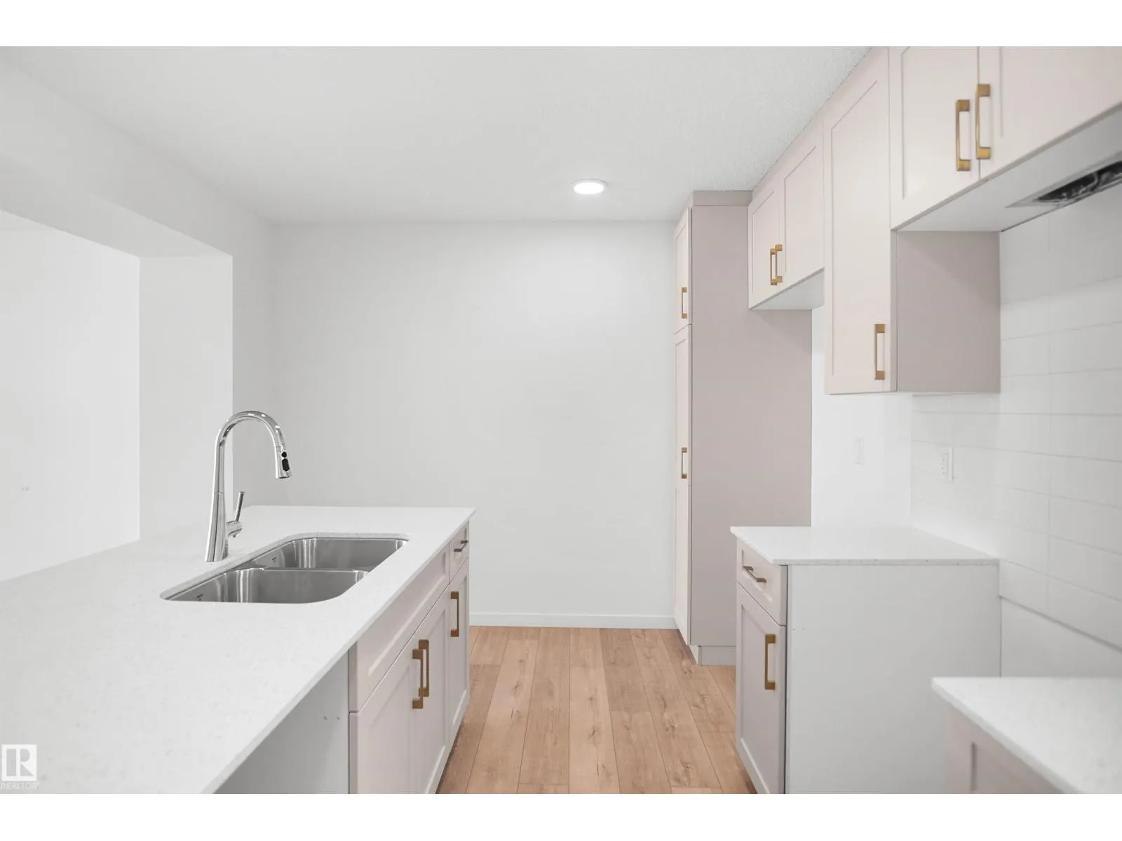 5174 RIVER'S EDGE WY NW