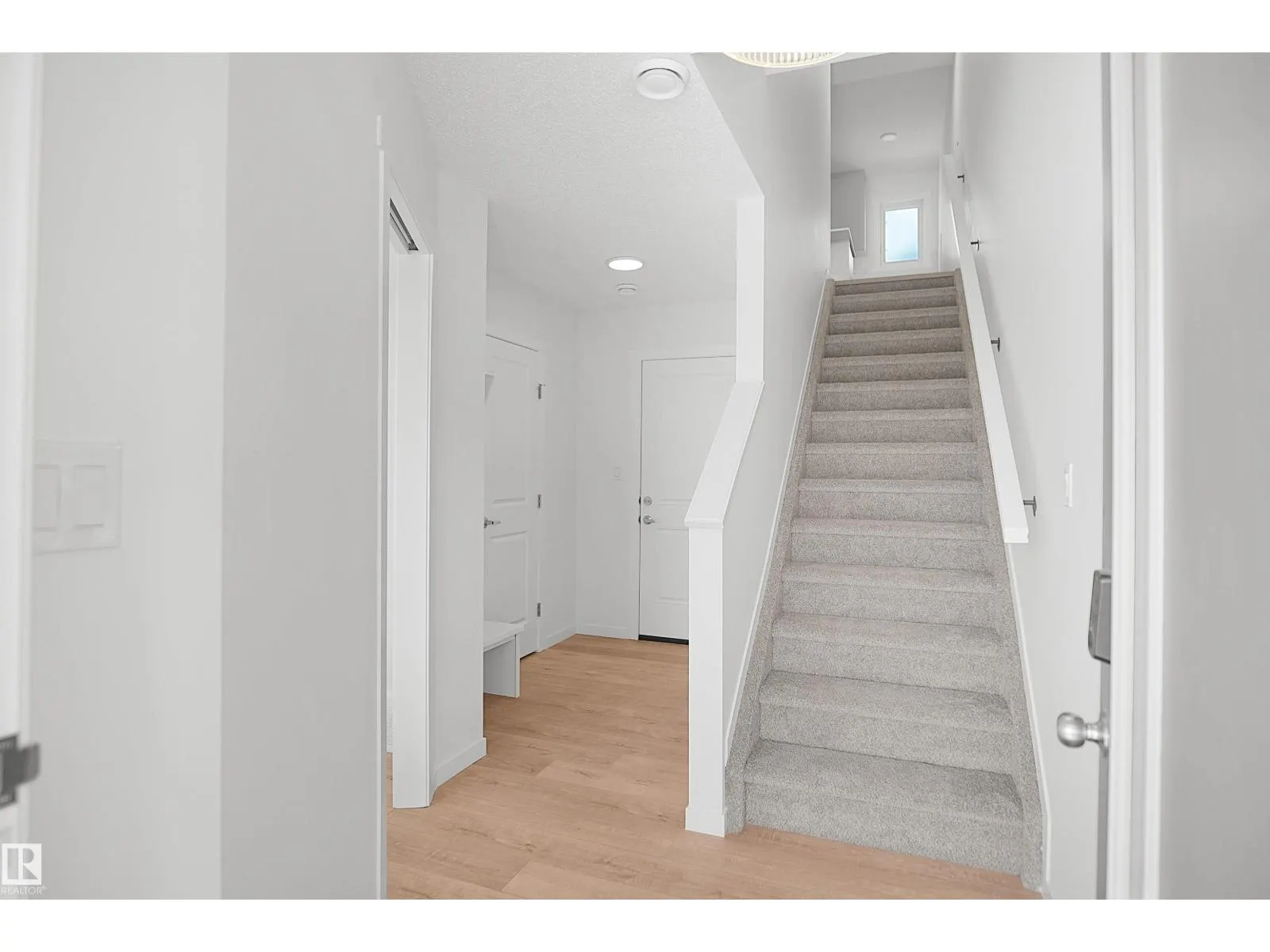 5174 RIVER'S EDGE WY NW