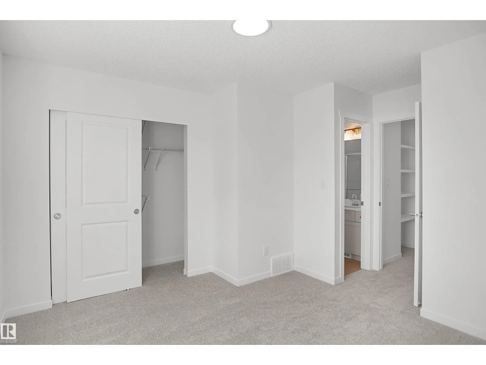 5174 RIVER'S EDGE WY NW