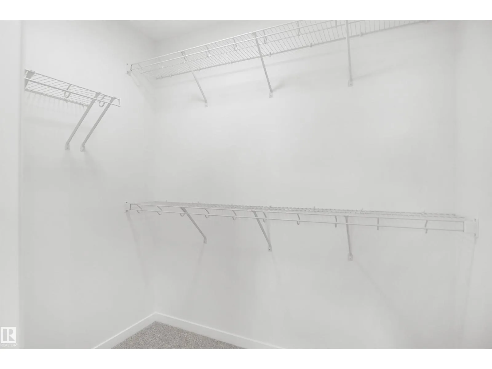 20917 24 AV NW